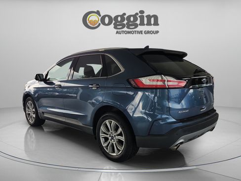 Used 2019 Ford Edge Titanium w/ Cold Weather Package AWD/4WD image 3