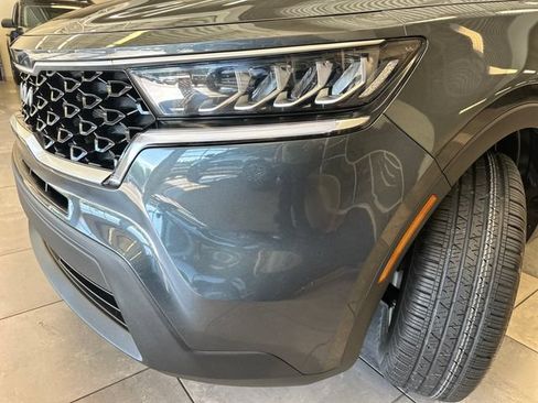 Used 2023 Kia Sorento LX FWD image 17