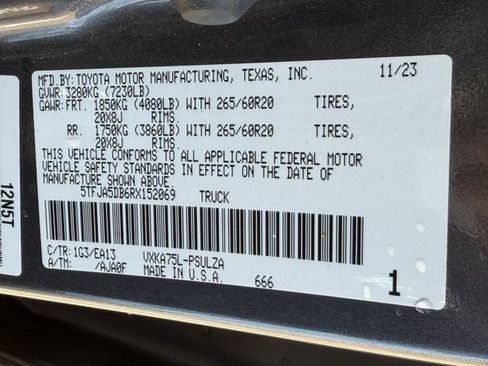 Used 2024 Toyota Tundra Limited w/ Power Package AWD/4WD image 28