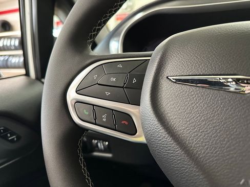 New 2026 Chrysler Pacifica Select image 17