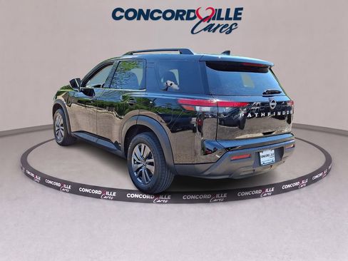 Certified 2025 Nissan Pathfinder SV AWD/4WD image 5