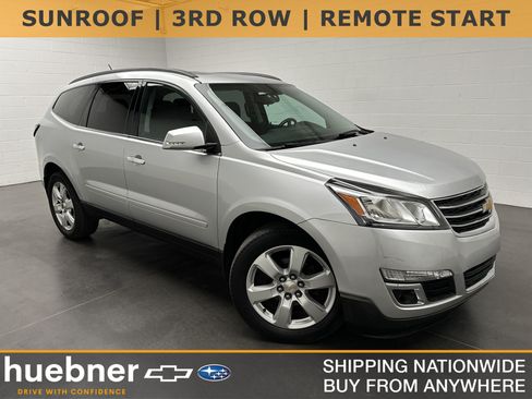 Used 2017 Chevrolet Traverse LT w/ Style and Technology Package FWD image 1