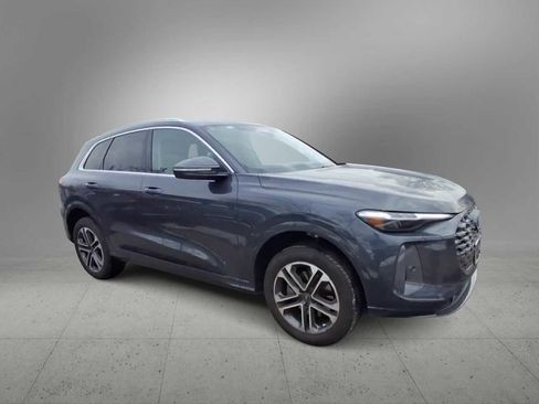 Certified 2025 Audi Q5 Premium Plus w/ Premium Plus image 2