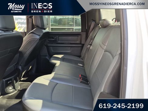 Used 2022 RAM 2500 Tradesman w/ Chrome Appearance Group RWD image 15