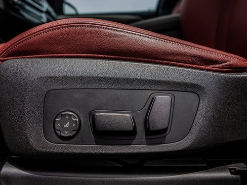 Used 2024 BMW X3 M40i w/ Premium Package image 17