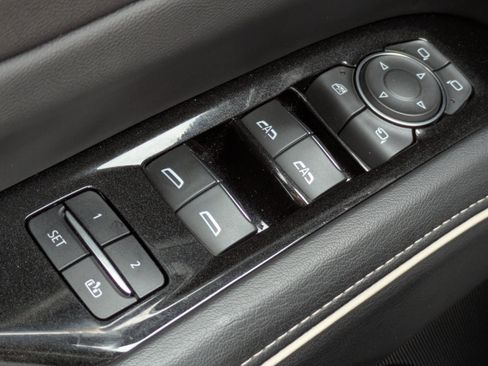 Certified 2023 Cadillac Escalade Premium Luxury image 25