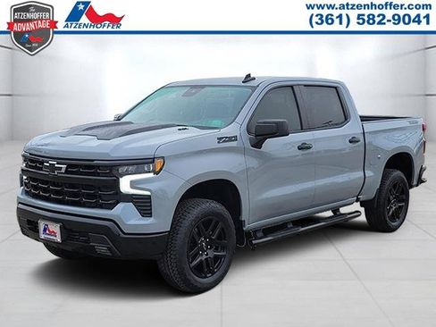 Used 2024 Chevrolet Silverado 1500 LT Trail Boss w/ Convenience Package II image 3