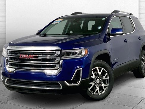 Used 2023 GMC Acadia SLE w/ Driver Convenience Package image 13