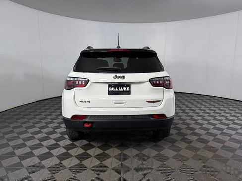 Certified 2025 Jeep Compass Trailhawk AWD/4WD image 7