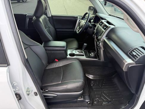 Used 2024 Toyota 4Runner SR5 AWD/4WD image 18