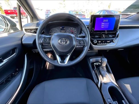 Used 2025 Toyota Corolla SE image 5