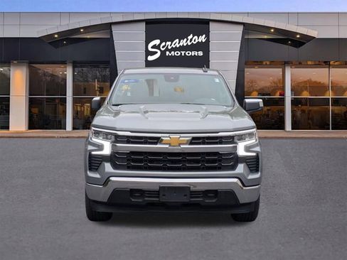 Used 2024 Chevrolet Silverado 1500 LT AWD/4WD image 8
