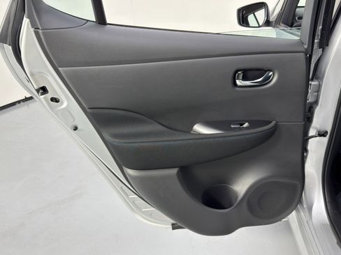 Used 2023 Nissan Leaf S image 36