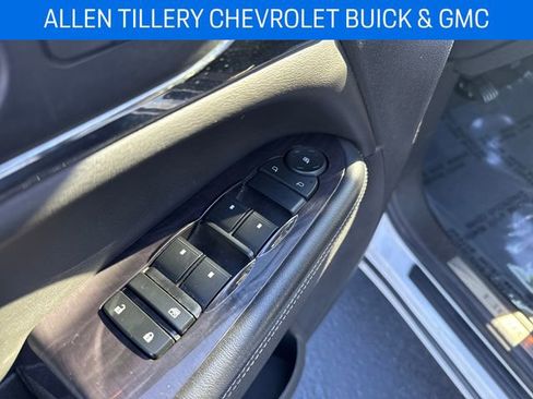 Used 2016 Buick Enclave Leather image 11