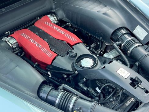 Used 2017 Ferrari 488 GTB RWD image 31