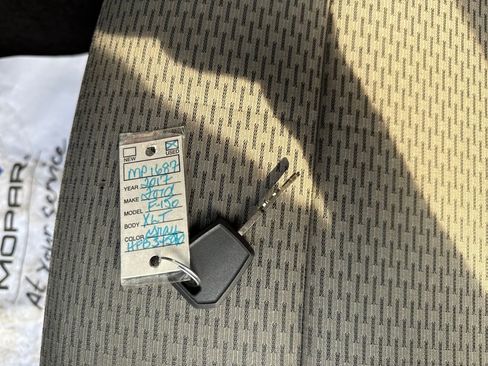 Used 2017 Ford F150 XLT image 29