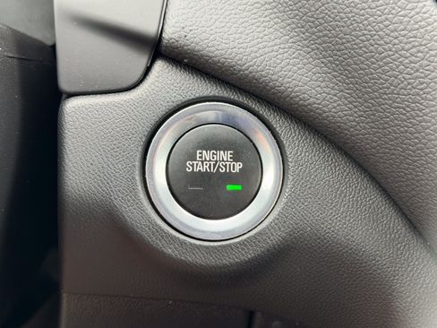 Used 2023 Chevrolet Equinox LT w/ Driver Convenience Package AWD/4WD image 29