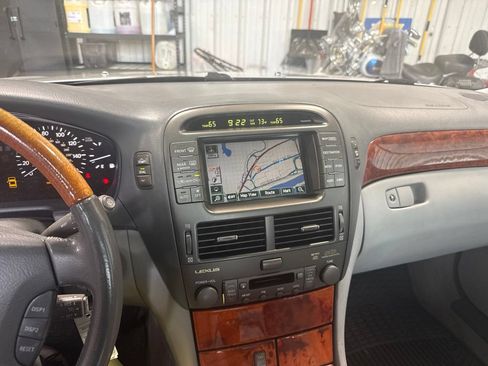 Used 2006 Lexus LS 430 RWD image 11