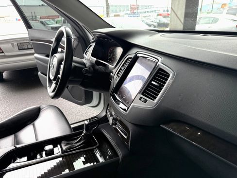 Used 2019 Volvo XC90 T6 Momentum w/ Protection Package Premier AWD/4WD image 25