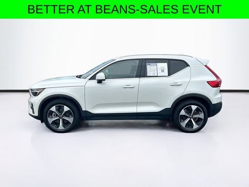 Used 2025 Volvo XC40 B5 Core w/ Protection Package Premier AWD/4WD image 4