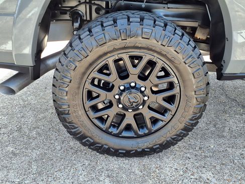 Used 2026 RAM 2500 Limited AWD/4WD image 30
