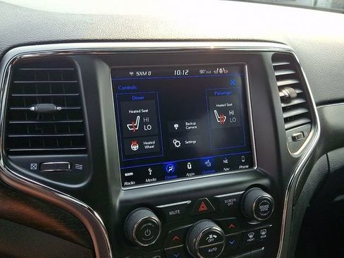 Used 2018 Jeep Grand Cherokee Laredo AWD/4WD image 18