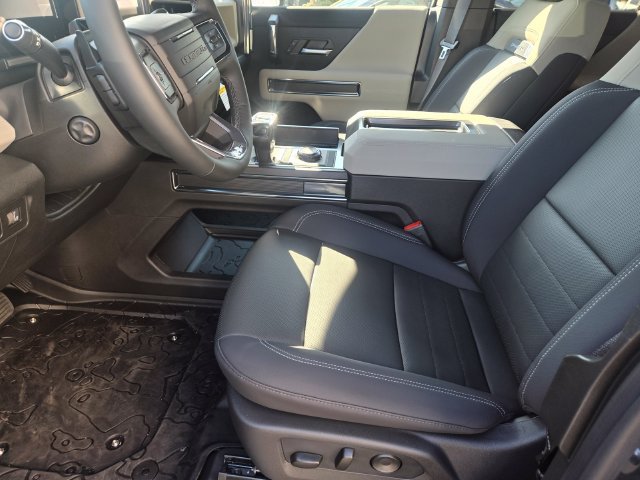New 2026 GMC Hummer EV SUV w/ LPO, Dark Essentials Package AWD/4WD image 10