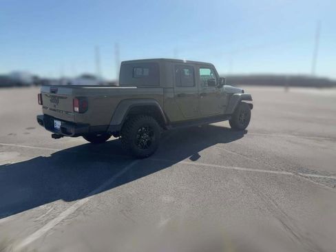 New 2025 Jeep Gladiator Sport image 12