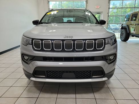 Certified 2022 Jeep Compass Limited AWD/4WD image 2