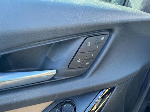 New 2026 Chevrolet Equinox ACTIV w/ Convenience Package III image 13