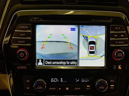 Used 2017 Nissan Maxima Platinum FWD image 23