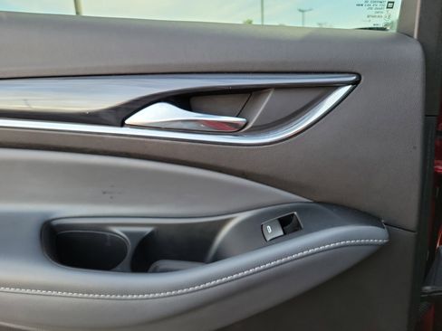 Used 2024 Buick Enclave Premium image 12