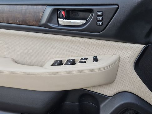 Used 2016 Subaru Outback 2.5i Limited image 27