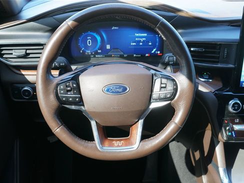 Used 2021 Ford Explorer King Ranch w/ Premium Technology Package AWD/4WD image 25