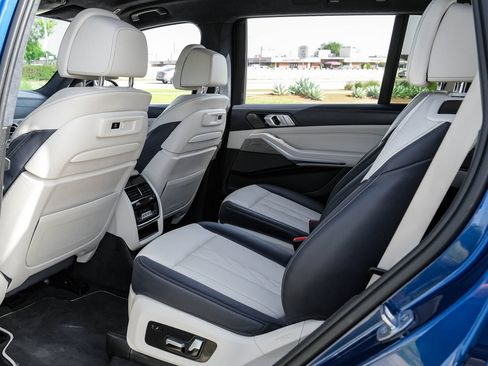 Used 2019 BMW X7 xDrive40i w/ Dynamic Handling Package AWD/4WD image 41