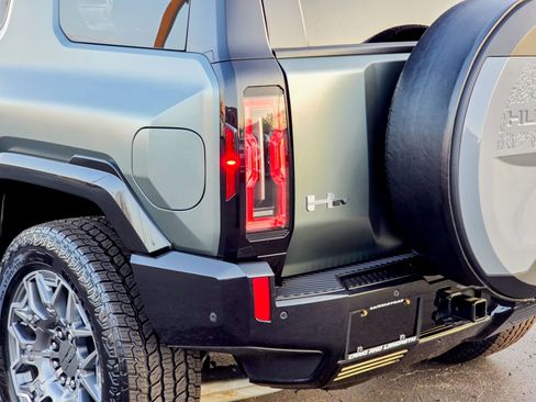 Used 2024 GMC Hummer EV 3X image 18