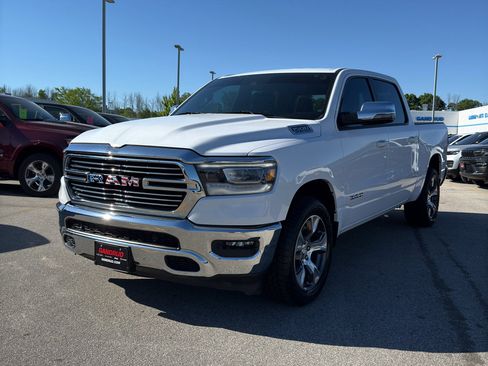 Used 2023 RAM 1500 Laramie AWD/4WD image 2