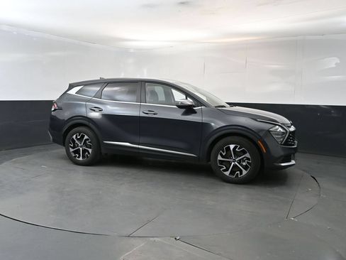 Used 2024 Kia Sportage EX FWD image 7