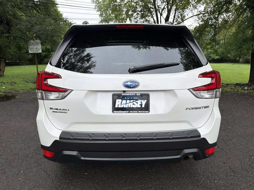 Certified 2023 Subaru Forester Premium AWD/4WD image 26
