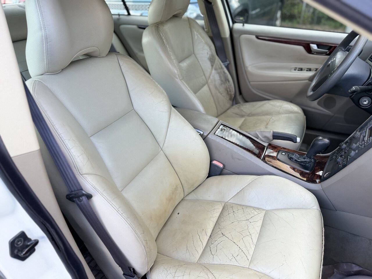 Used 2004 Volvo S60 2.5T FWD image 12