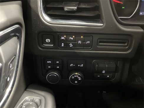 Used 2021 Chevrolet Tahoe Z71 w/ Z71 Signature Package image 33