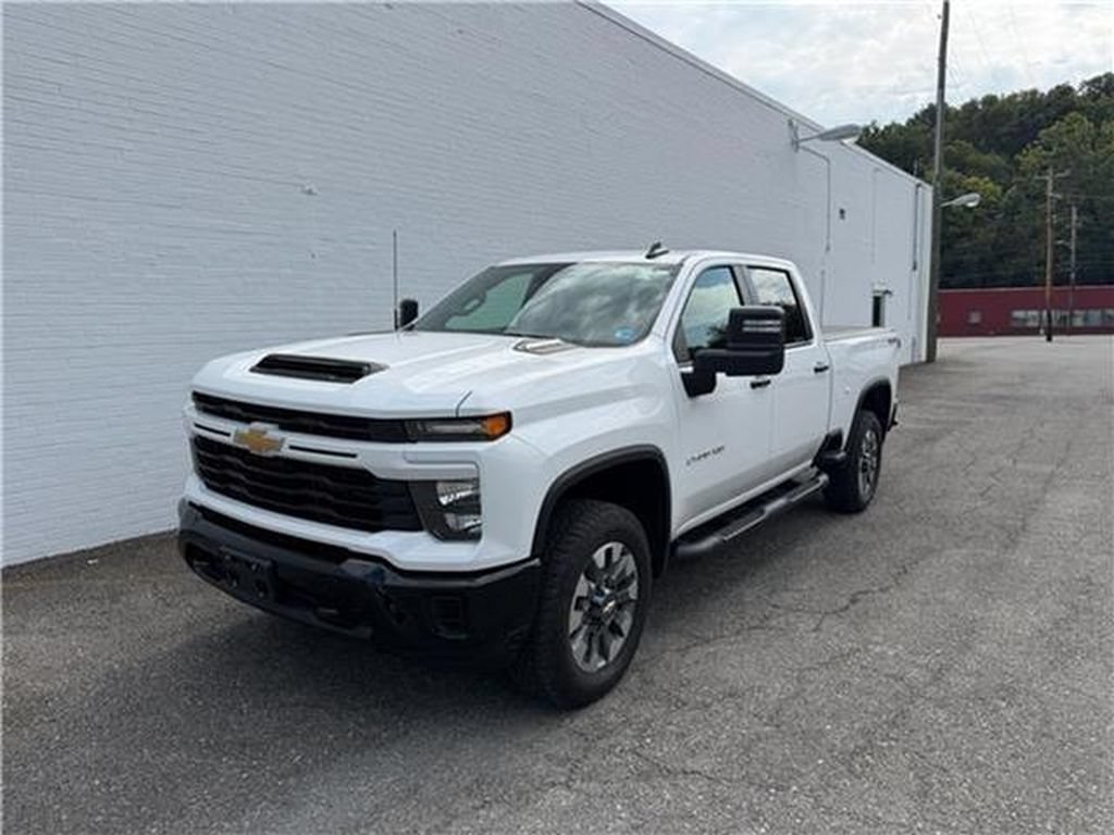 Used 2024 Chevrolet Silverado 2500 Custom w/ Custom Value Package AWD/4WD image 46