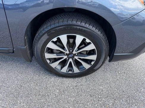 Used 2017 Subaru Outback 2.5i Limited AWD/4WD image 4