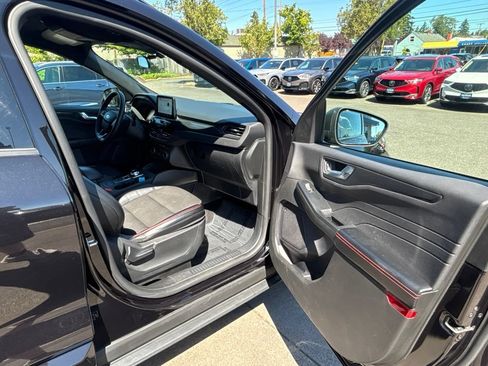 Used 2024 Ford Escape ST-Line AWD/4WD image 10