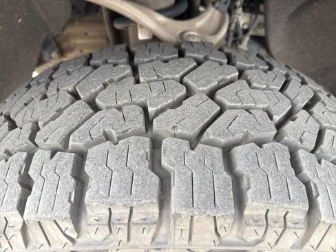 Used 2021 GMC Sierra 1500 AT4 w/ AT4 Value Package image 23