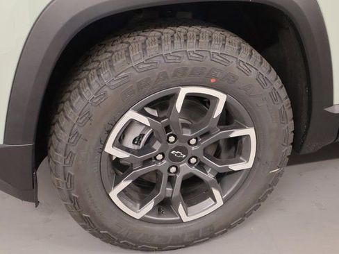 New 2026 Chevrolet Equinox ACTIV w/ Convenience Package III image 7