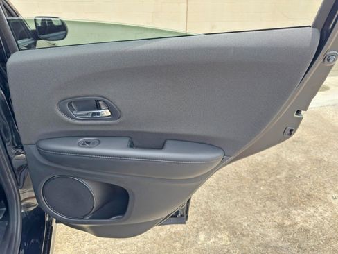 Used 2019 Honda HR-V Sport image 36
