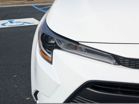 Certified 2024 Toyota Corolla LE image 10