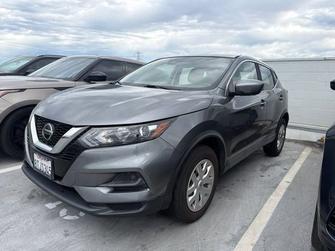 Used 2020 Nissan Rogue Sport S FWD image 1