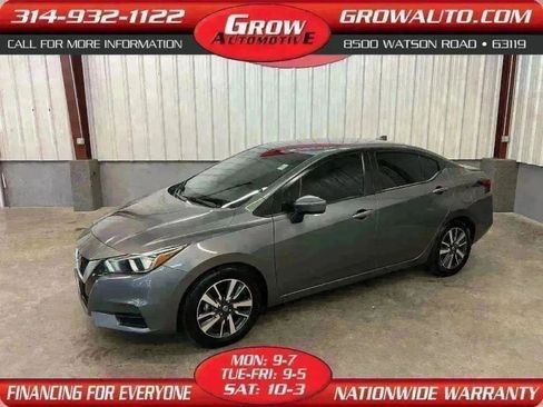 Used 2021 Nissan Versa SV image 1
